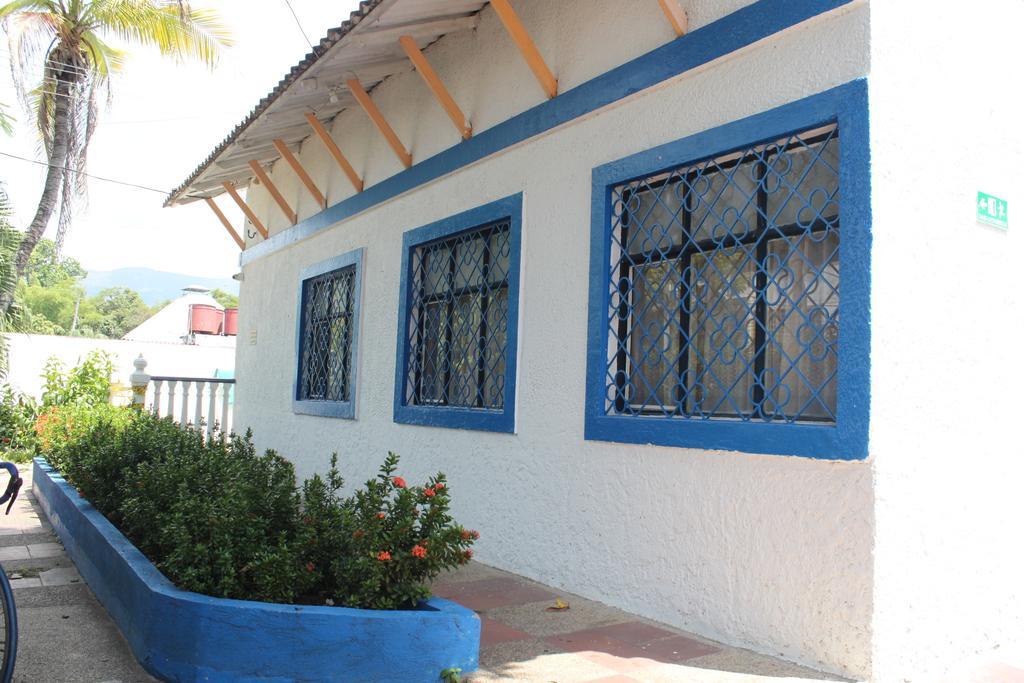 Villa Katherine Melgar Exteriör bild