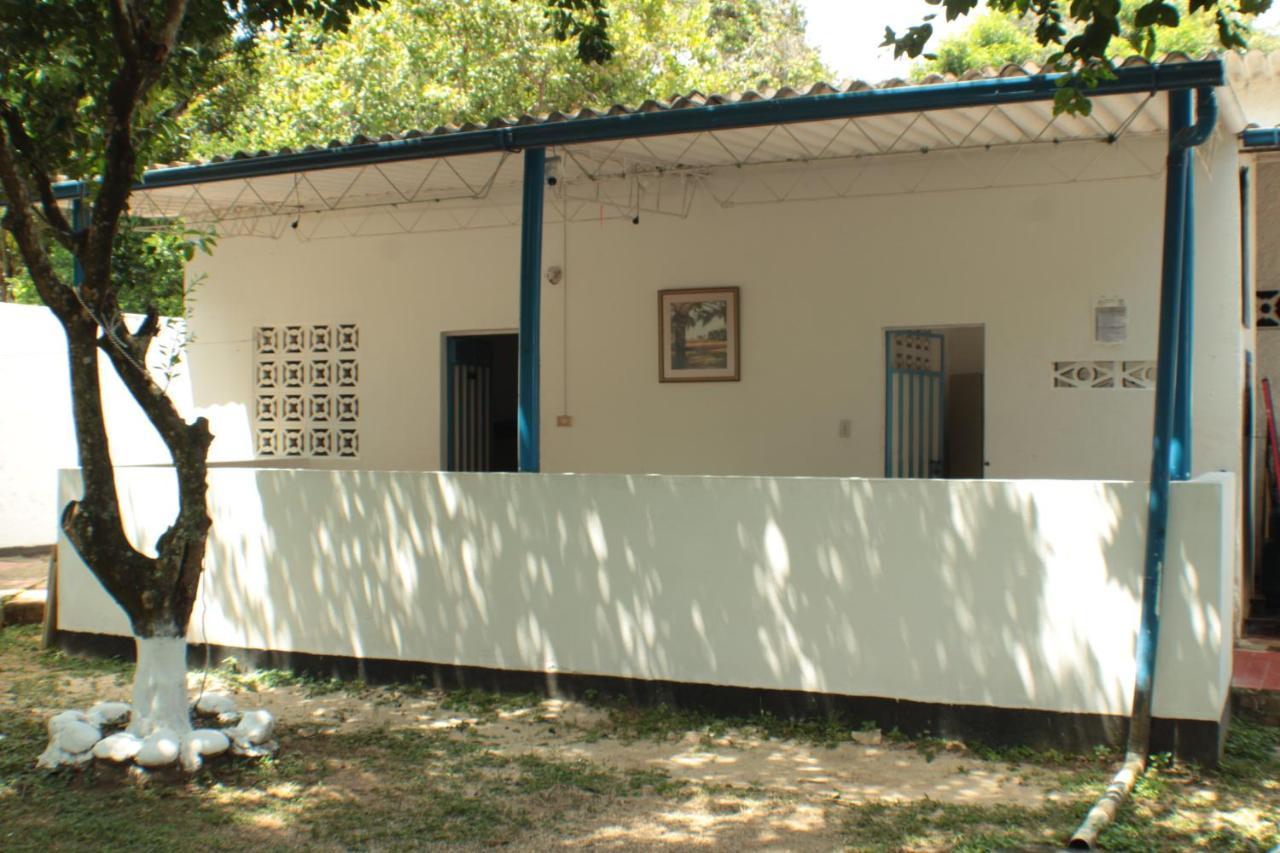 Villa Katherine Melgar Exteriör bild
